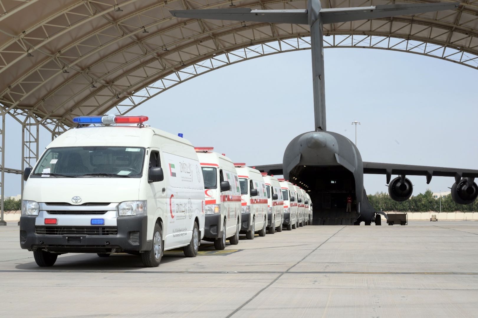 الإمارات توجه سيارات إسعاف مجهزة إلى العريش المصرية استعداداً لدخول قطاع غزة